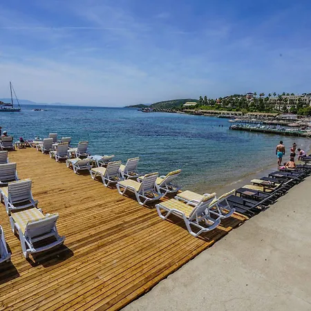 Costa Luvi - 4*