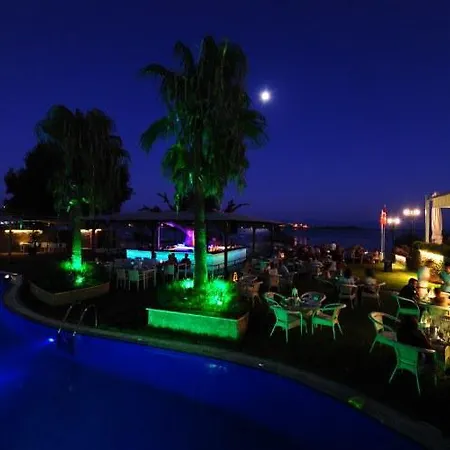 Costa Luvi -