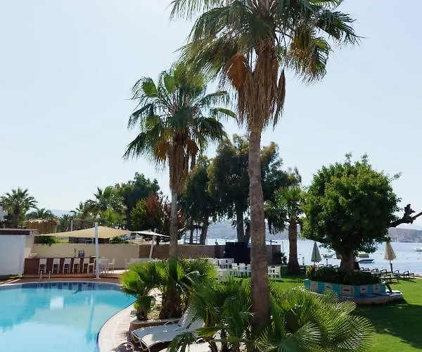 Costa Luvi Bodrum فندق غومْبيت