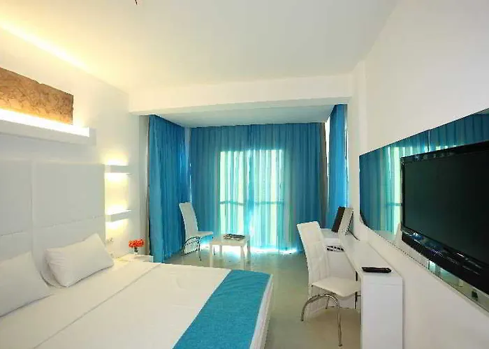 فندق Costa Luvi Bodrum 4*