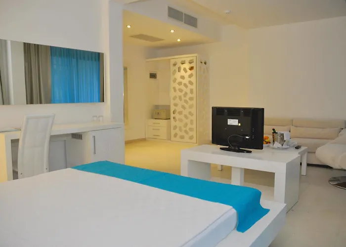 Costa Luvi Bodrum فندق 4*